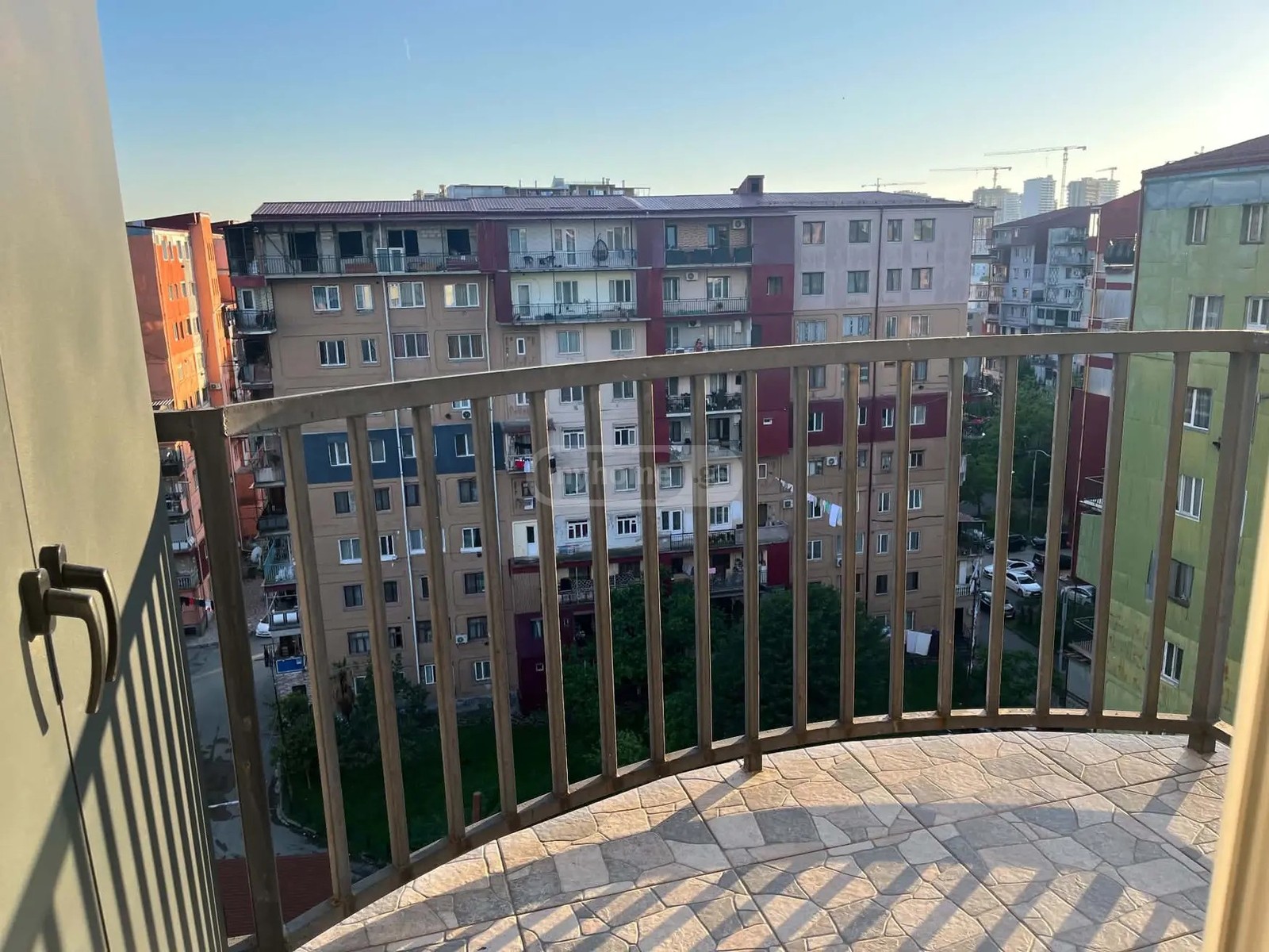 აღმაშენებლის ქ. 22 - 3 rooms