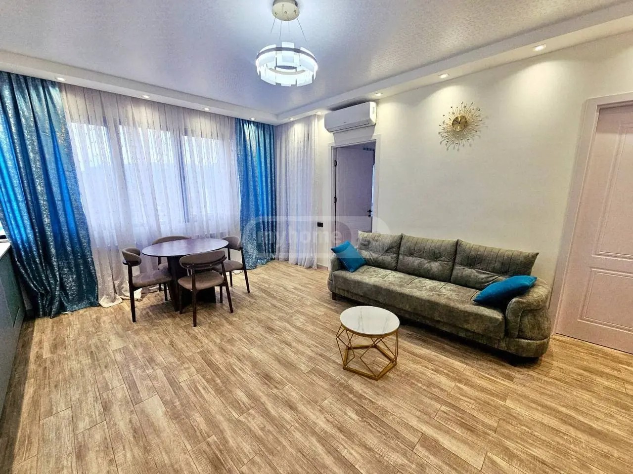 ანგისის ქ.  - 3 rooms