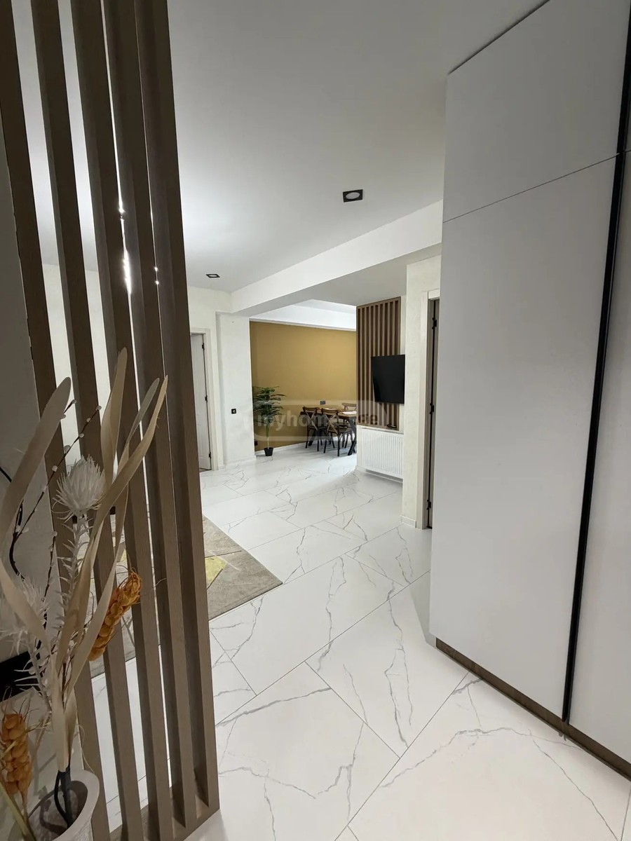 მირიან მეფის ქ. 49 - 3 rooms