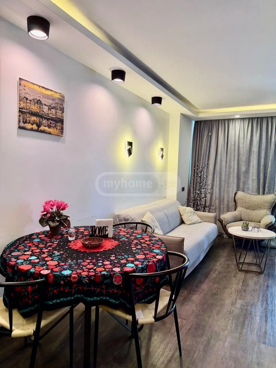კაჩინსკი ლ. და მ. ქ. 8 - 2 rooms
