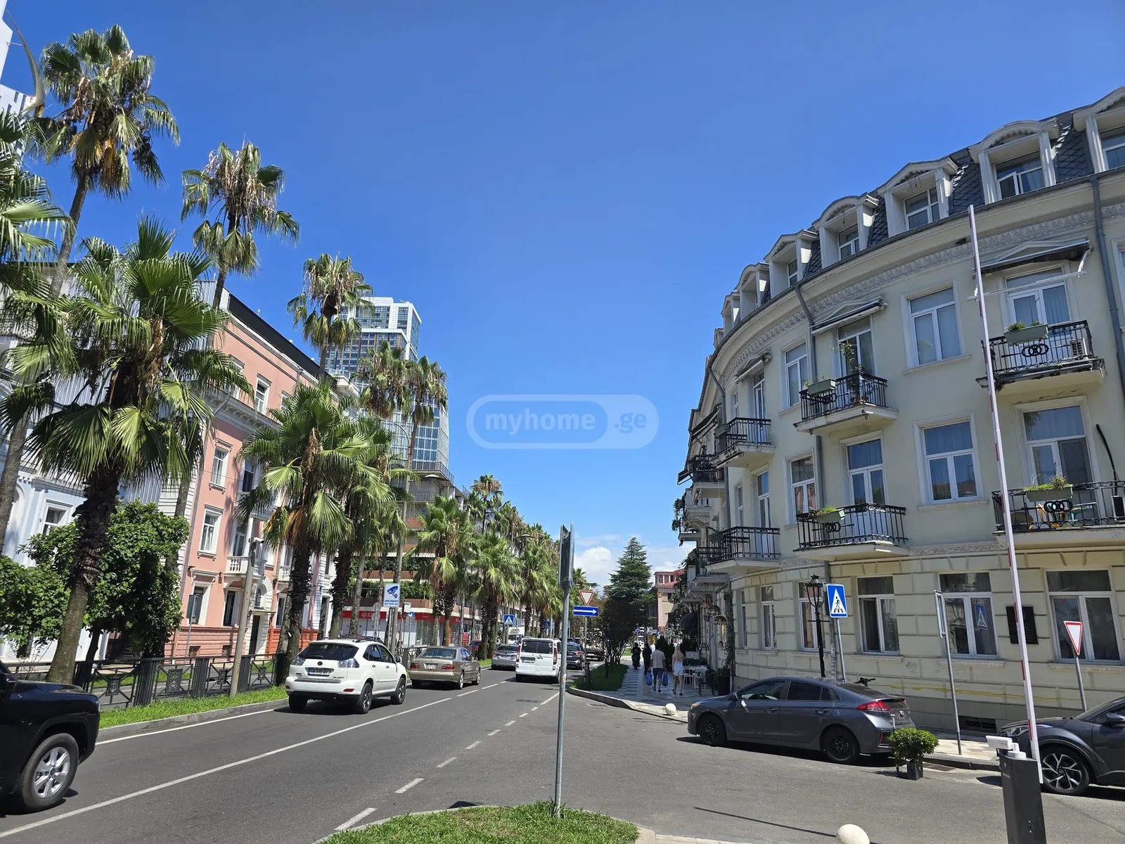 რუსთაველის ქ.  - 4 rooms
