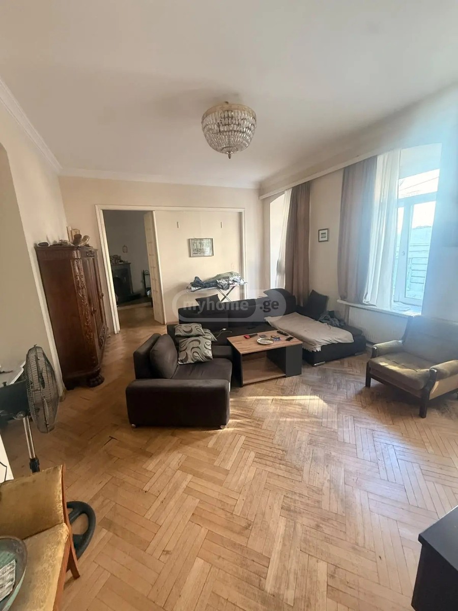 მაყაშვილი კ. ქ. 20 - 5 rooms