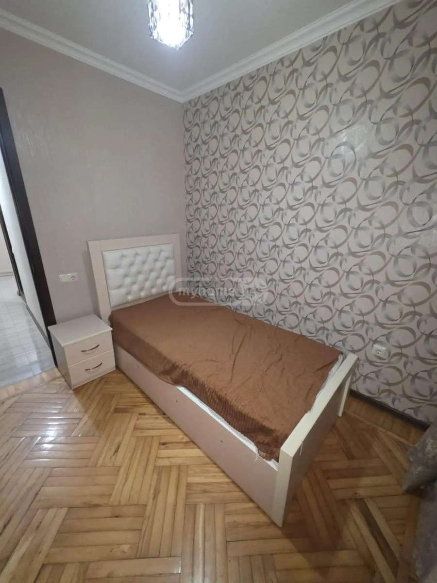 ბუკიას ქ. 1 - 3 rooms