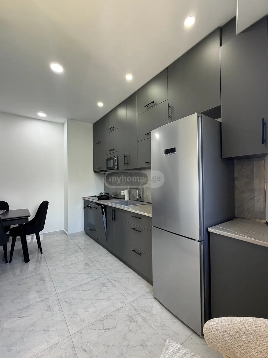 მარშალ გელოვანის გამზ. 23 - 3 rooms