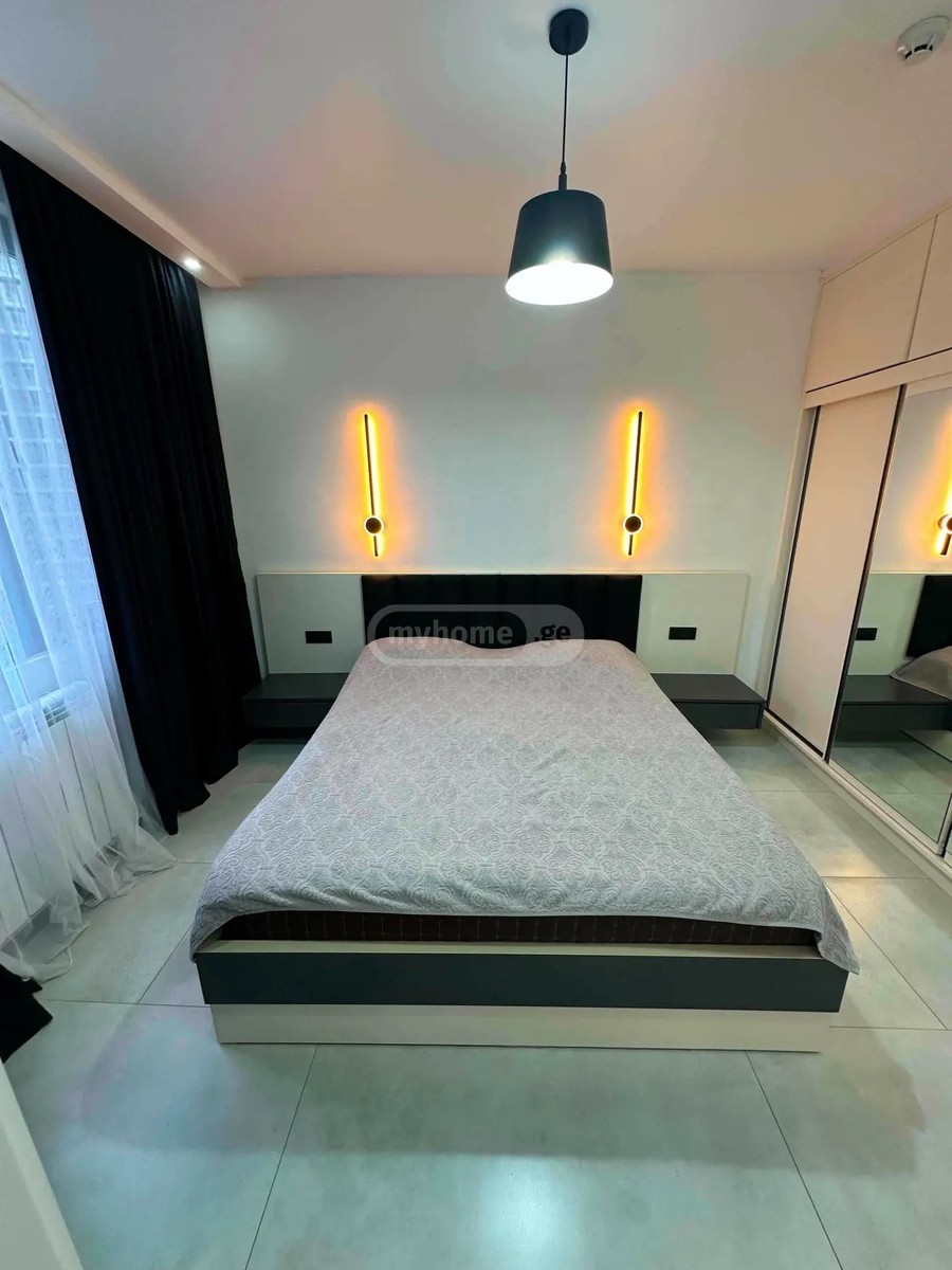 ლორთქიფანიძე გრ. ქ. 24 - 3 rooms