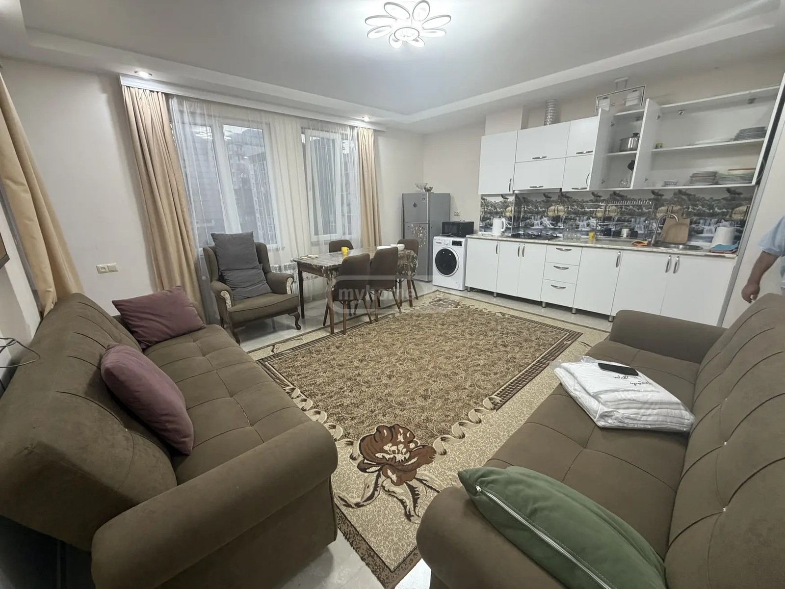 ანგისის ქ. 50 - 3 rooms