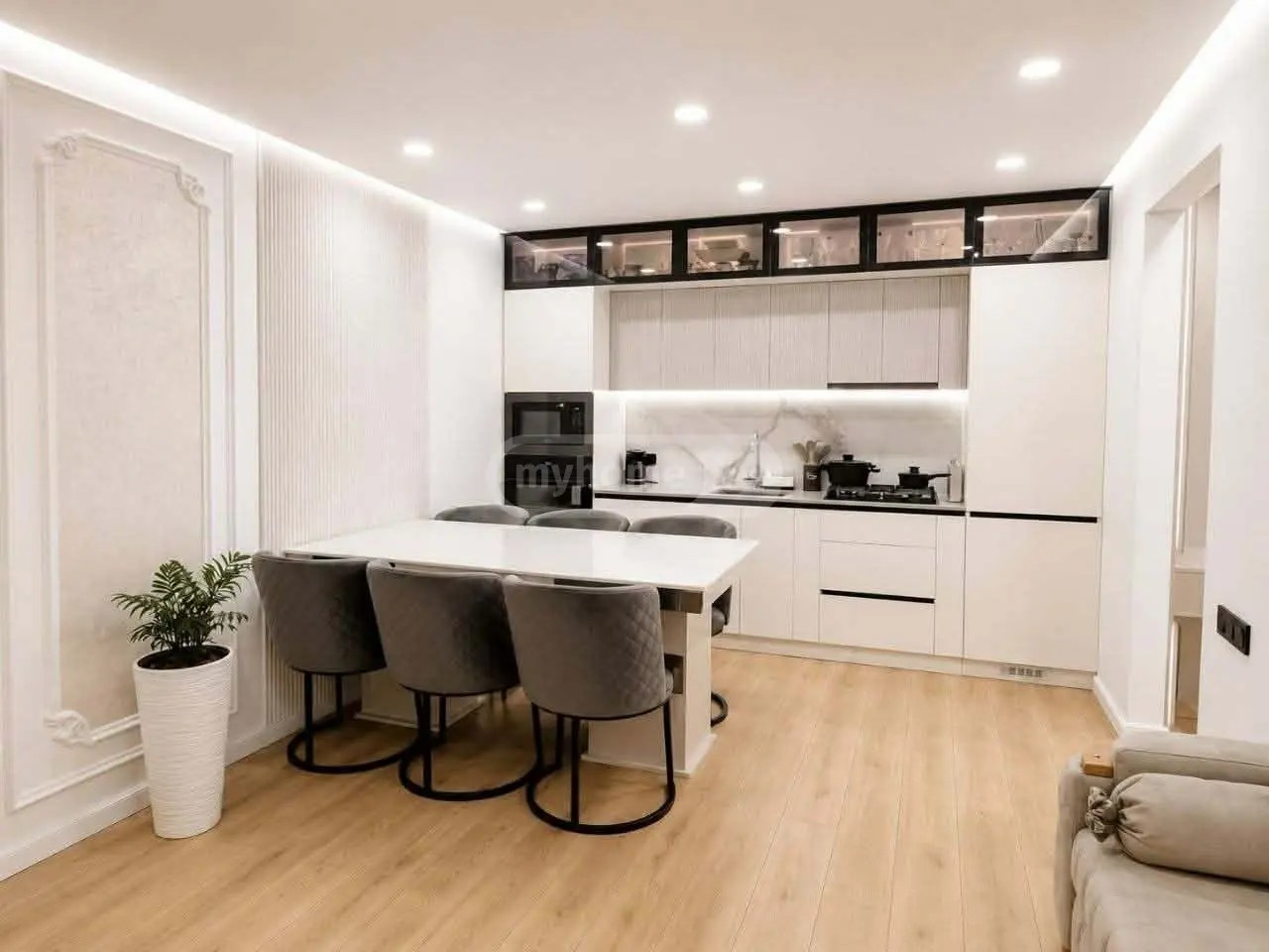 რუსთაველის ქ.  - 2 rooms