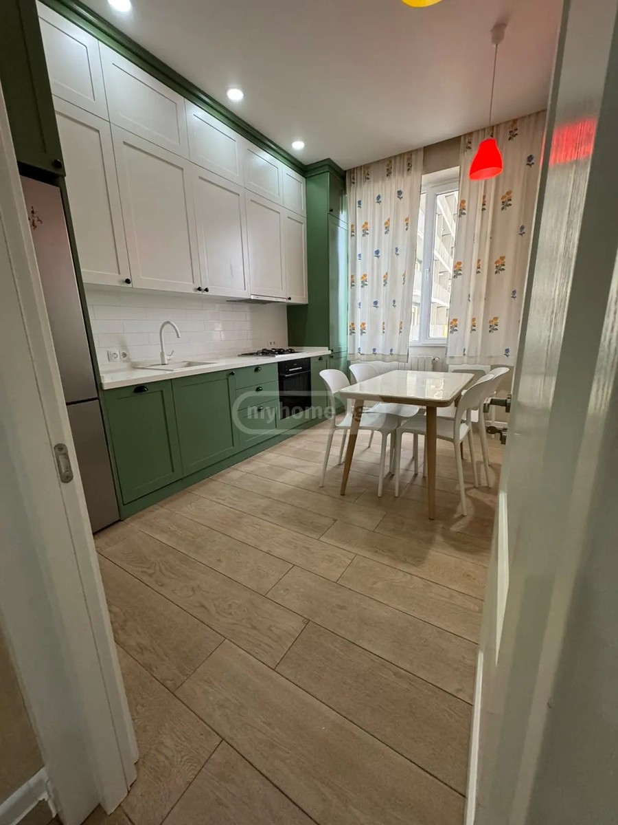 წერეთლის გამზ.  - 3 rooms
