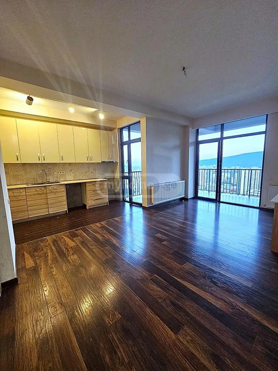 ამაშუკელი ე. ქ. 23 - 4 rooms