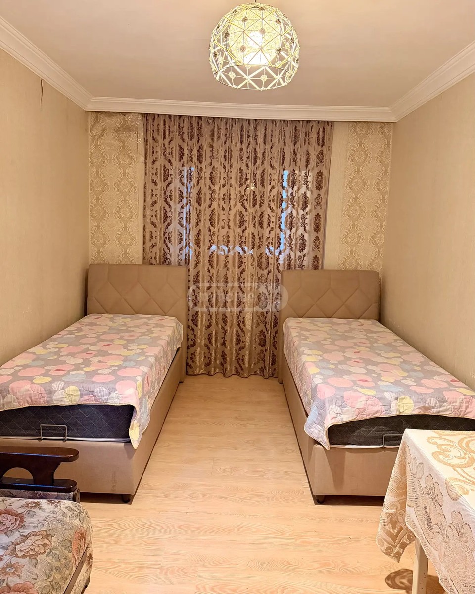 ახალგაზრდობის გამზ. 13 - 3 rooms