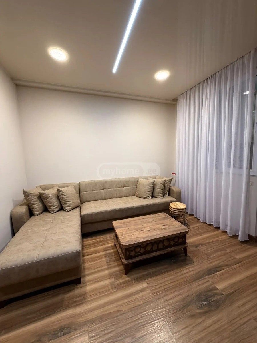 ქეთევან წამებულის ქ. 18 - 3 rooms