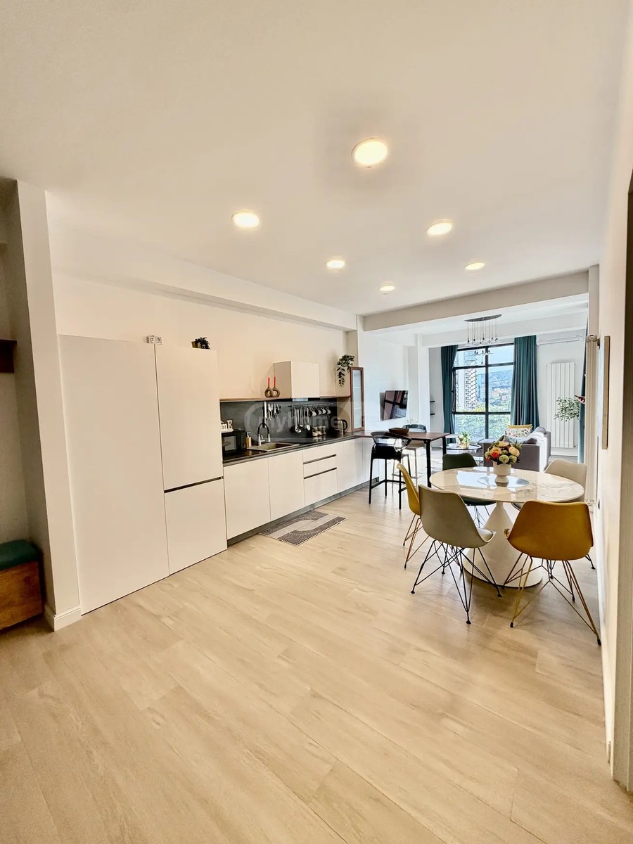კვერნაძე ბ. ქ. 33 - 3 rooms