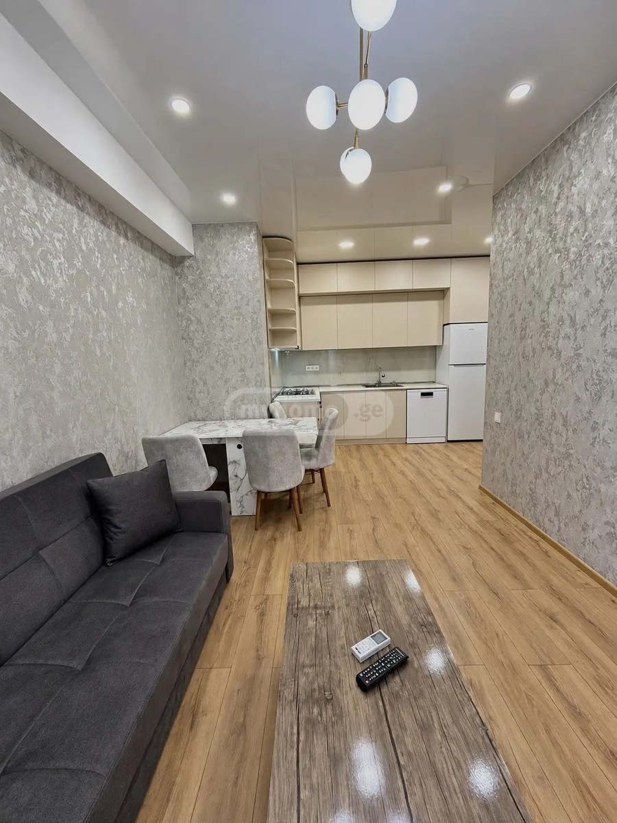 კალოუბნის ქ.  - 3 rooms
