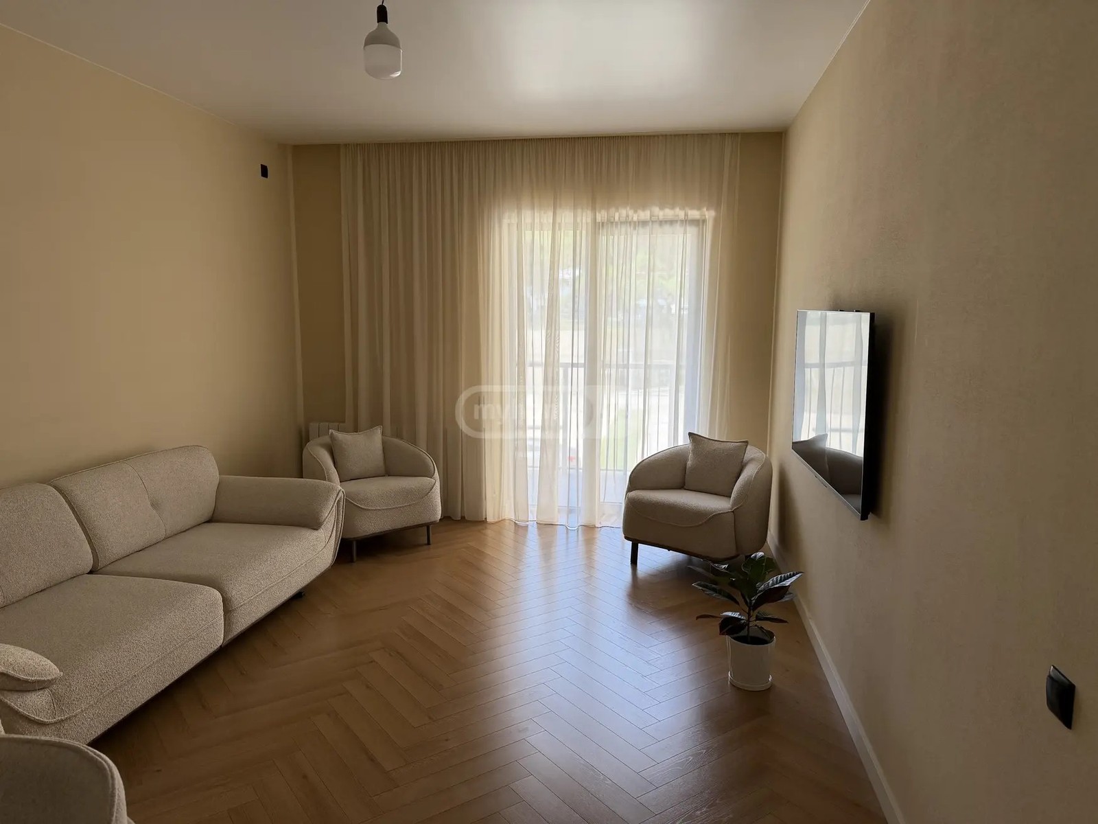 მარშალ გელოვანის გამზ.  - 3 rooms