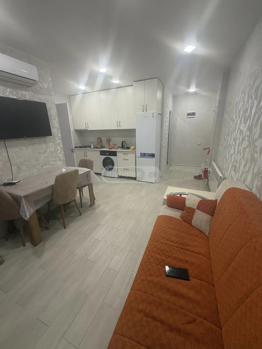 ანგისის ქ. 13 - 3 rooms