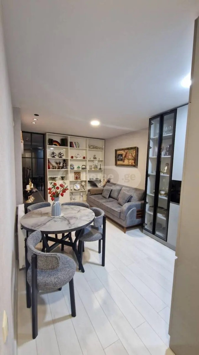 ნიჟარაძე რ. ქუჩა 20 - 2 rooms