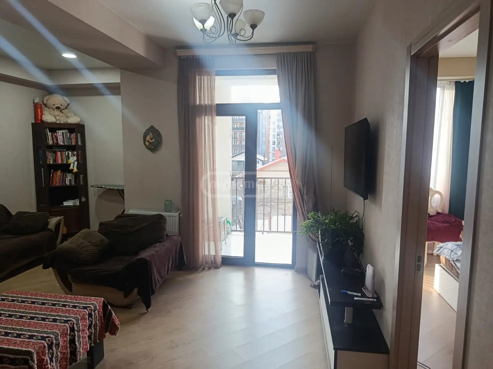 ვეფხისტყაოსნის ქ. 90 - 3 rooms