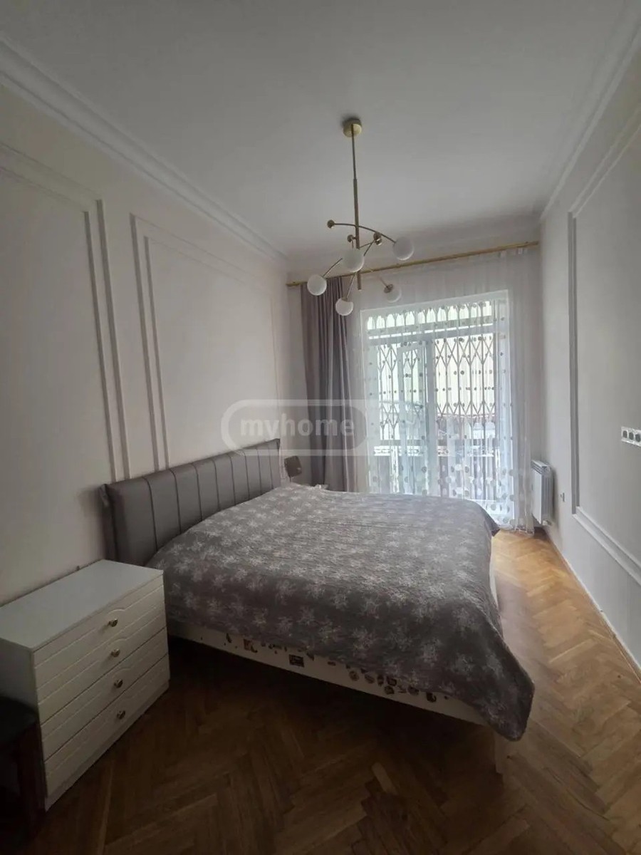 ბარათაშვილი ნ. ქ. 1 - 3 rooms