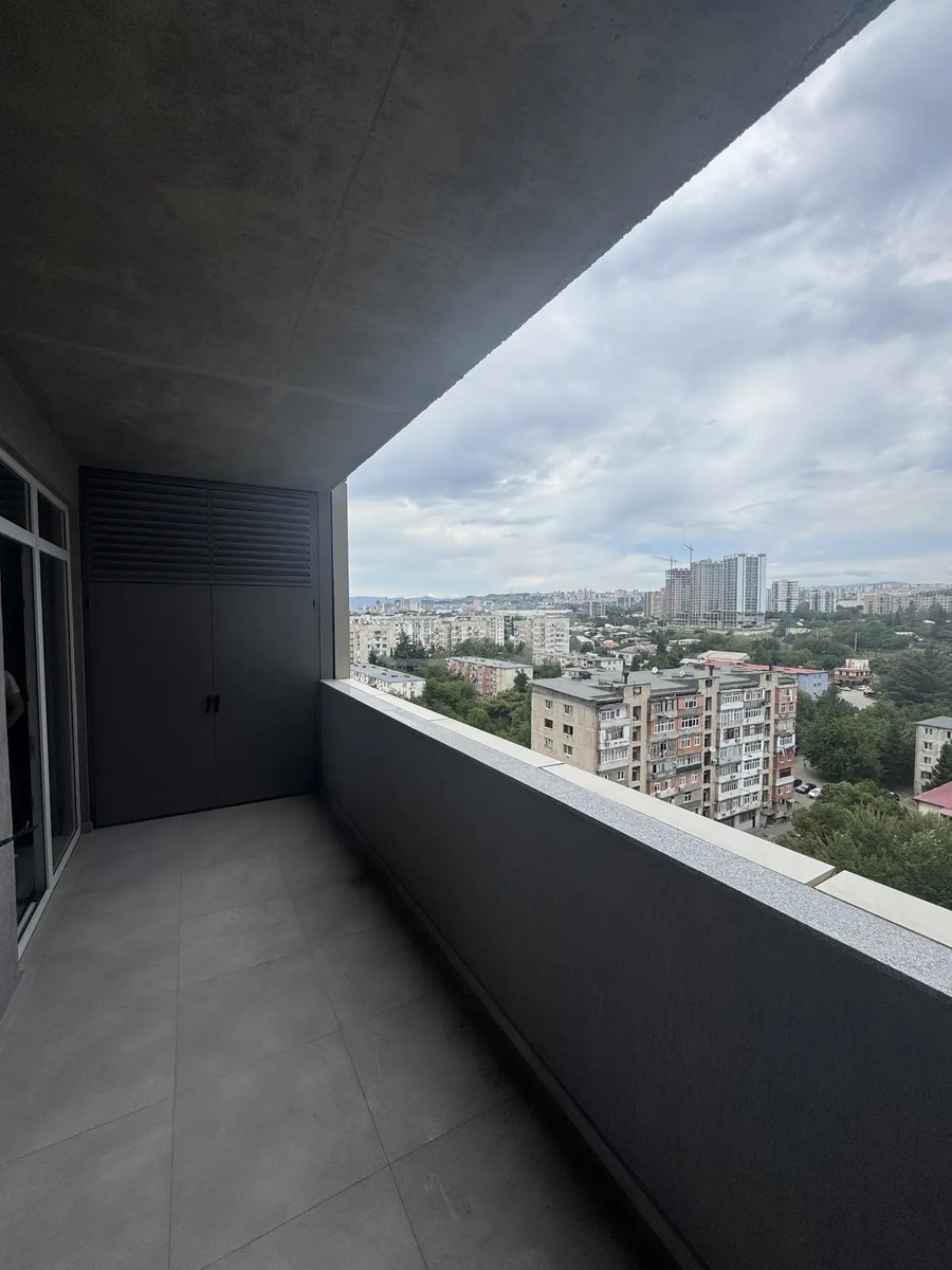 ბერი გაბრიელ სალოსის გამზ. 9 - 3 rooms