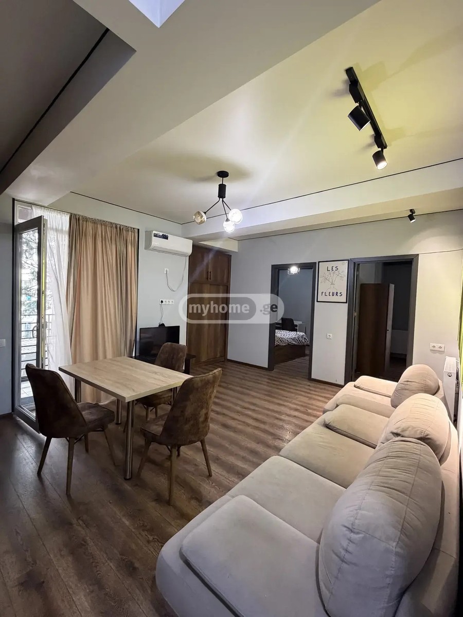 პოლიტკოვსკაია ა. ქ. (ჯიქია) 57 - 3 rooms