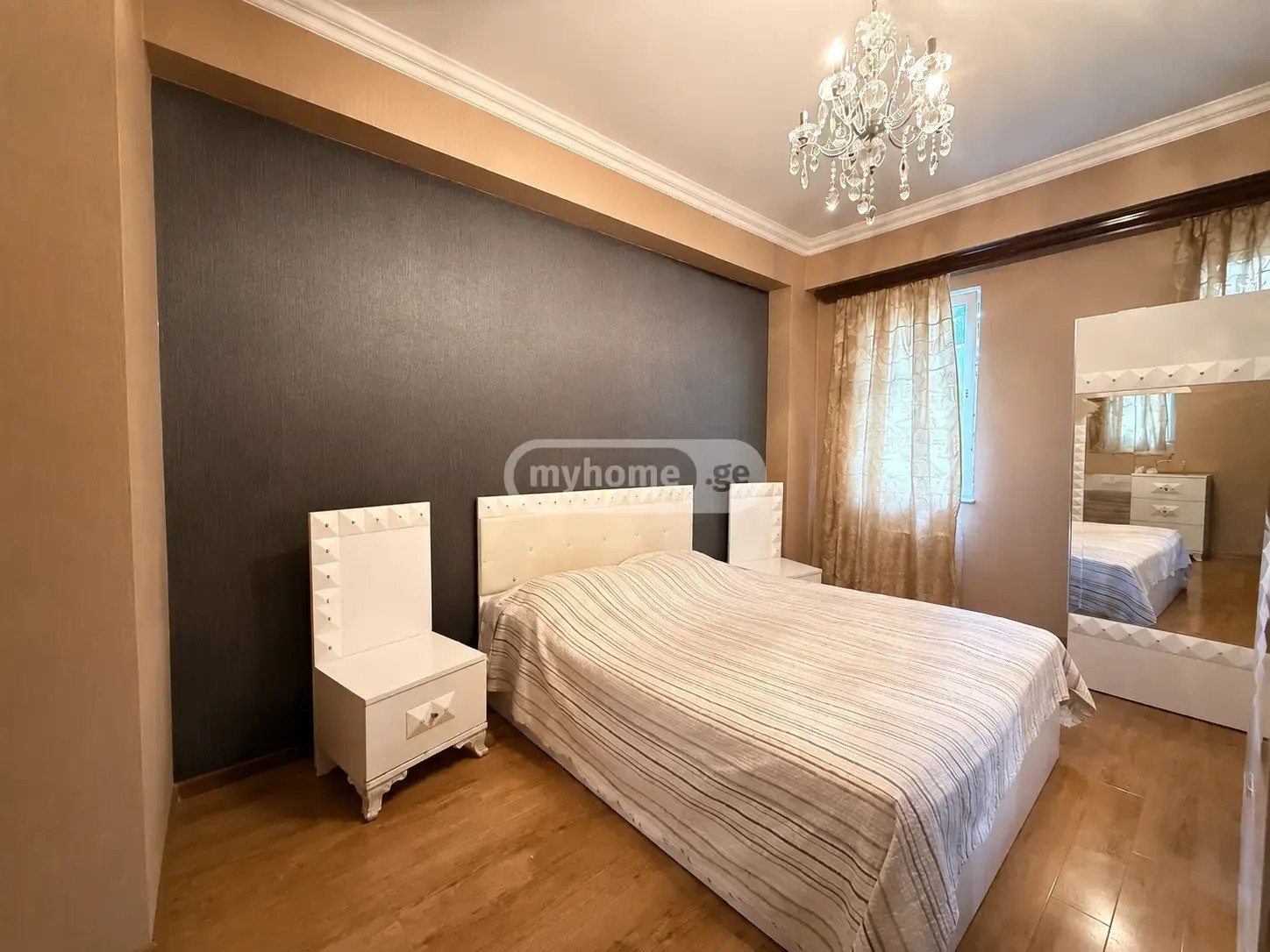 პოლიტკოვსკაია ა. ქ. (ჯიქია)  - 4 rooms