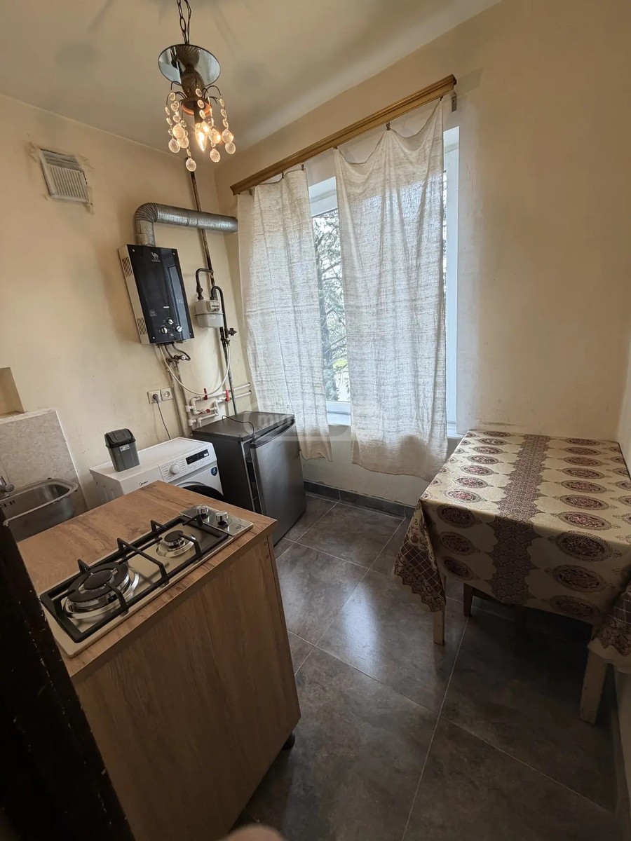 ახალგაზრდობის გამზ. 86 - 1 rooms