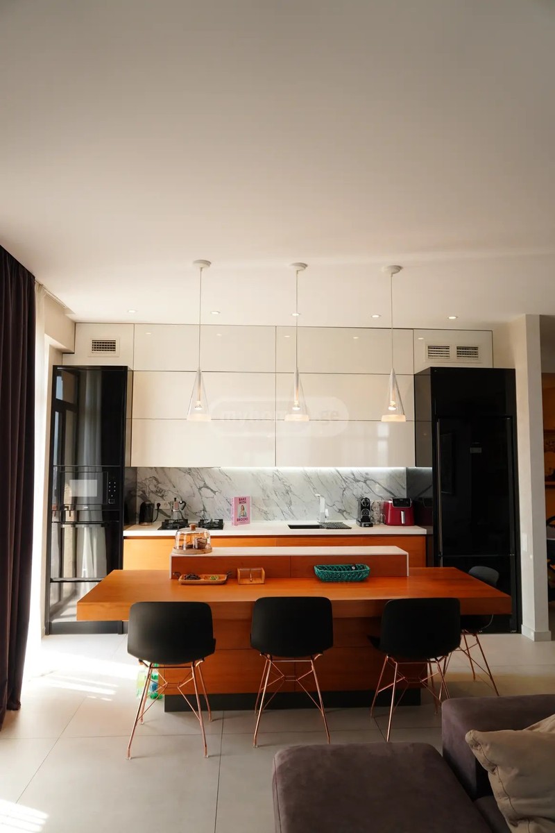 ჯაფარიძე რ. ქ. 28ა - 4 rooms