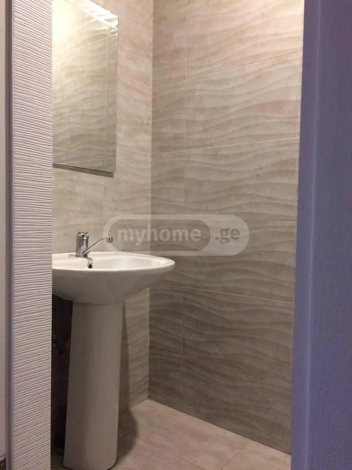 26 მაისის ქ. 72 - 4 rooms