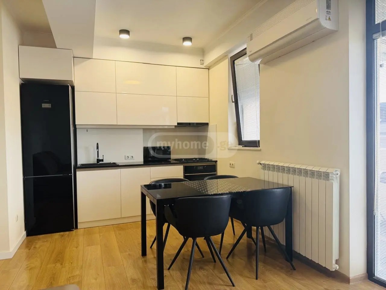 კამანის ქ. 10 - 3 rooms