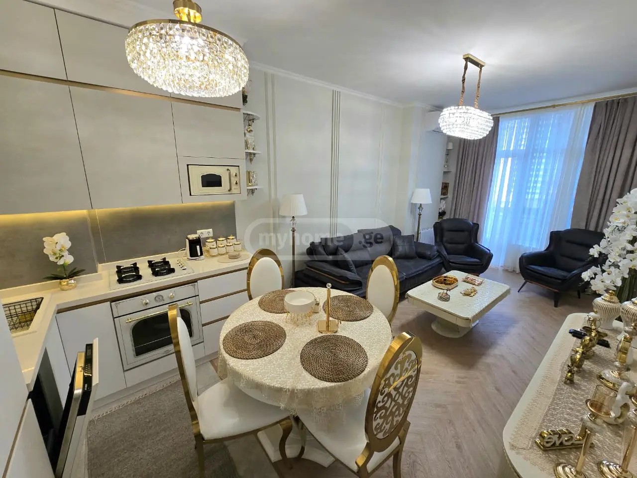 ჯავახიშვილის ქ. 28 - 3 rooms