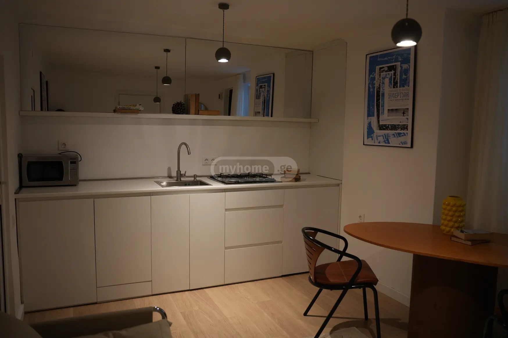 რუსთაველის გამზირი 52a - 3 rooms