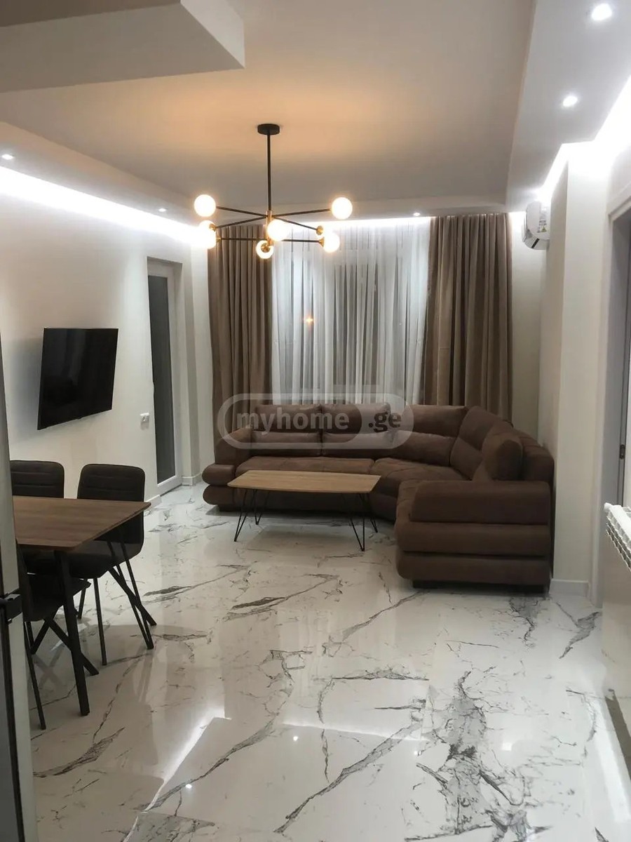 კომახიძე მ. ქ. 97 - 3 rooms