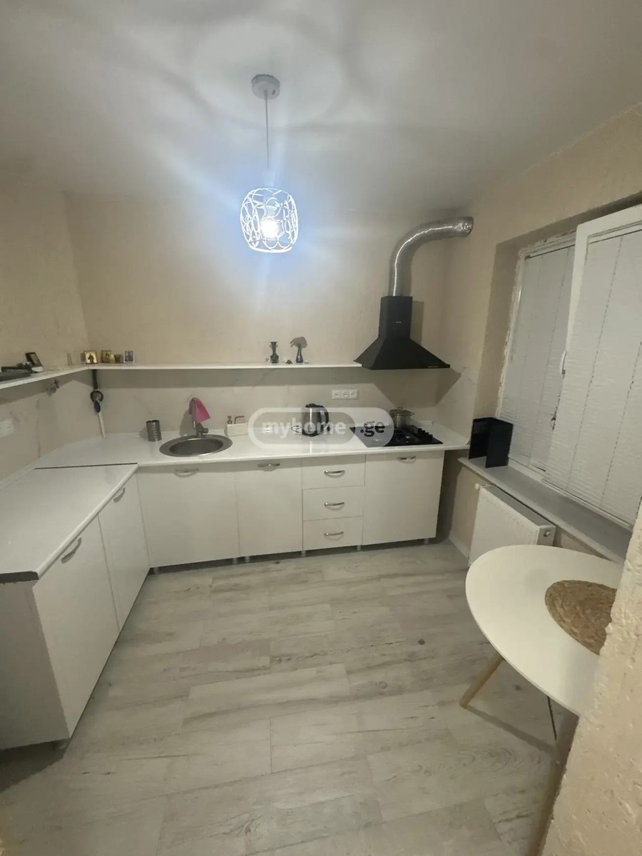 ჯავახიშვილი ი. ქუჩა 51 - 3 rooms