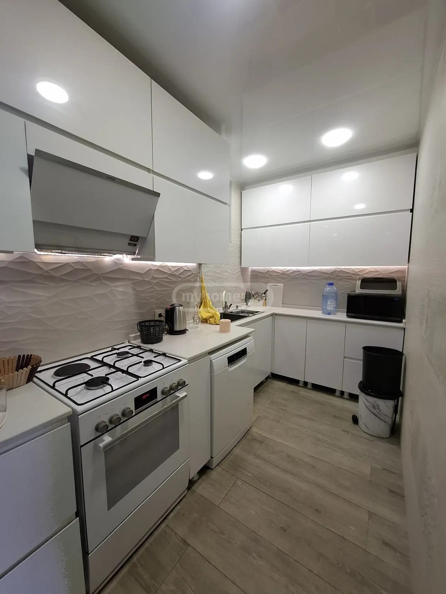 ინასარიძის ქ. 7 - 3 rooms