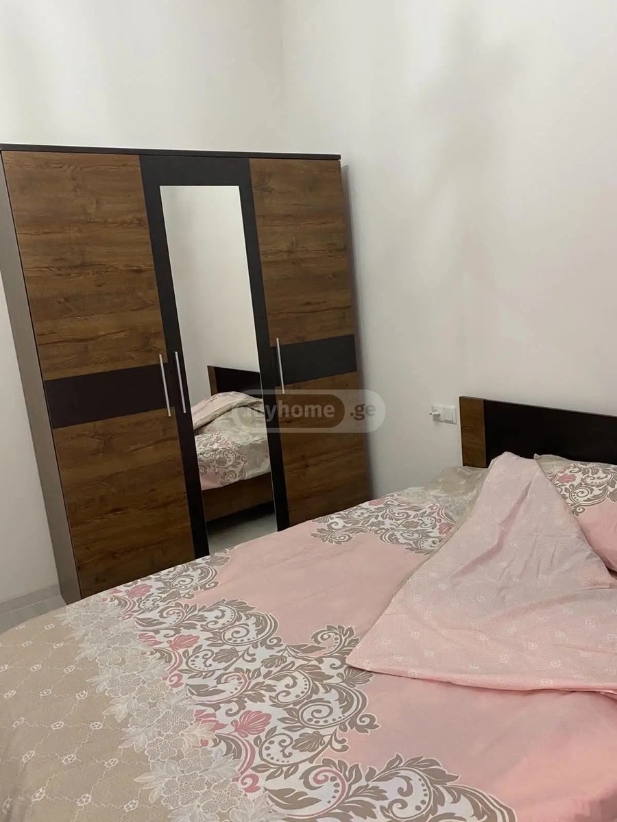 გაპონოვი ბ. ქ. 18 - 4 rooms