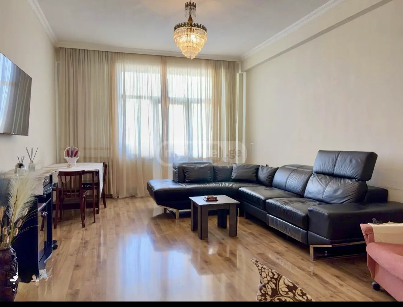 ბაქრაძე დ. ქ. 6ა - 5 rooms