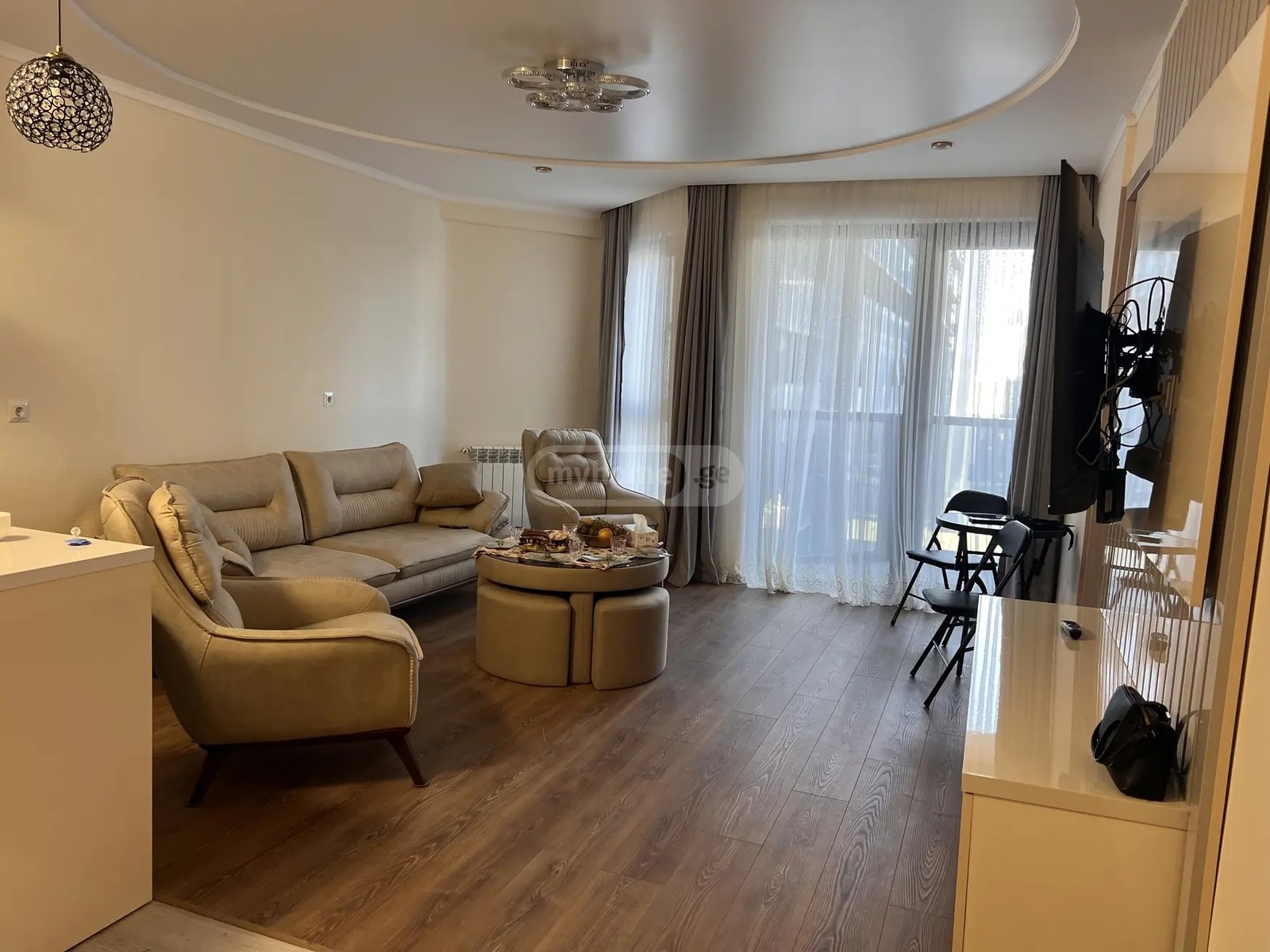აბუსერიძე ტ. ქ. 13ბ - 3 rooms