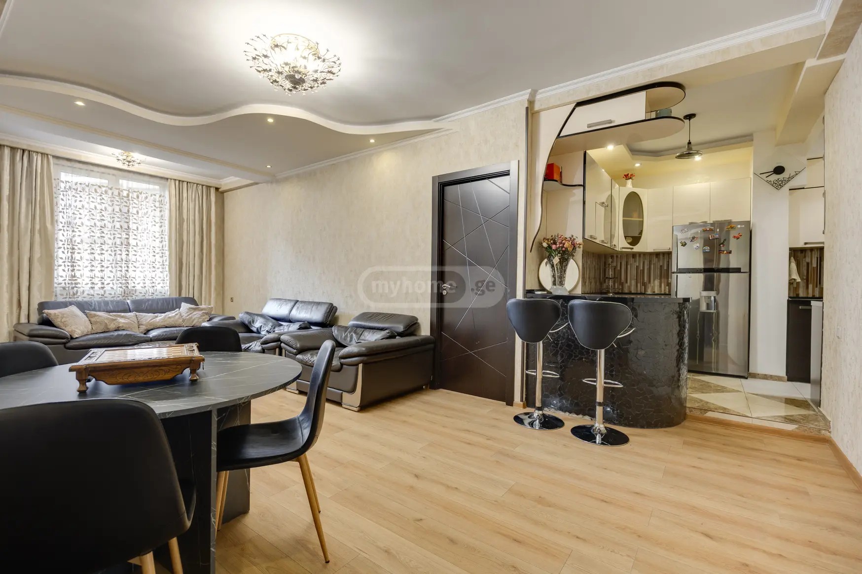 პოლიტკოვსკაია ა. ქ. (ჯიქია) 41 - 3 rooms