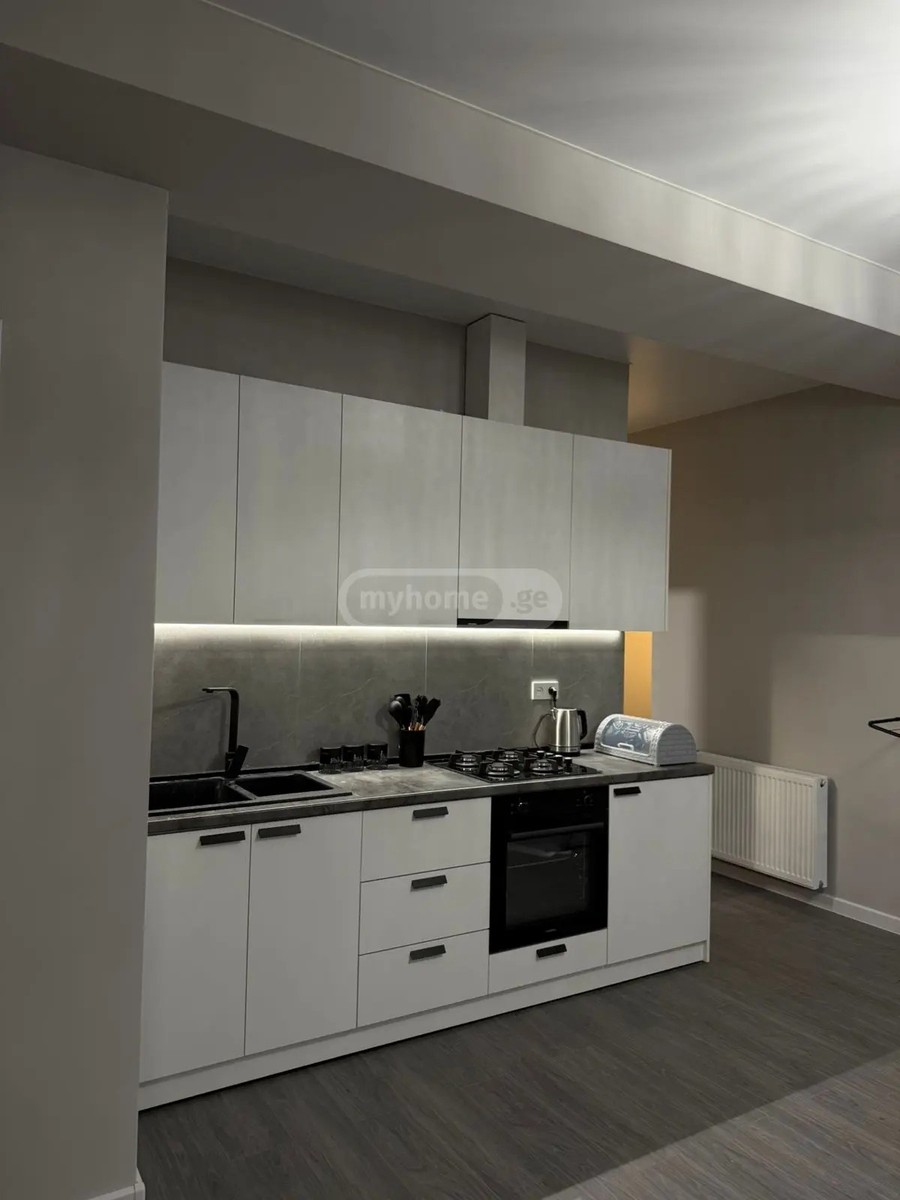 ჩარგლის ქუჩა #39-79, 38-60  - 6 rooms