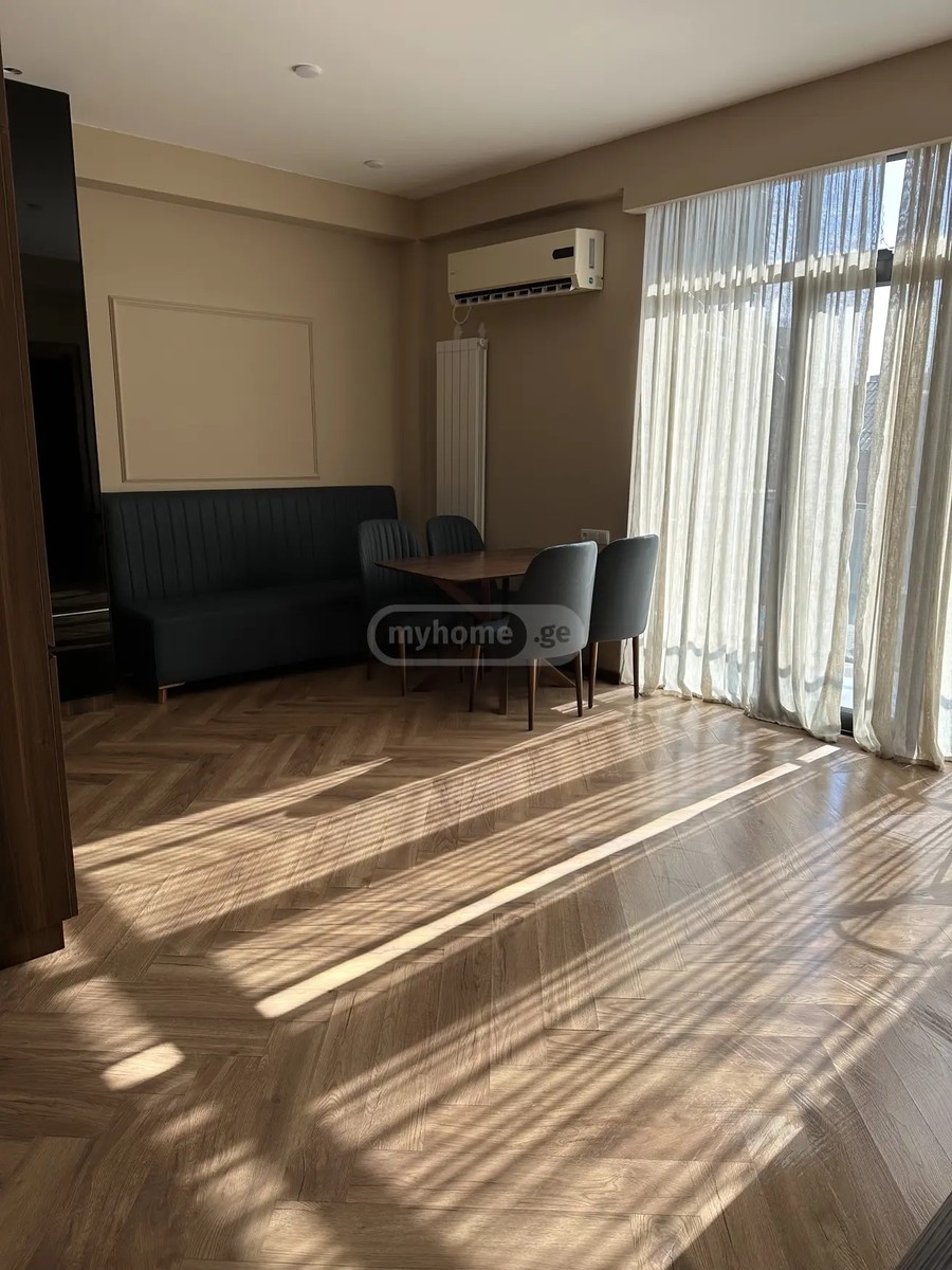 შარტავა ჟ. ქ. 22 - 4 rooms