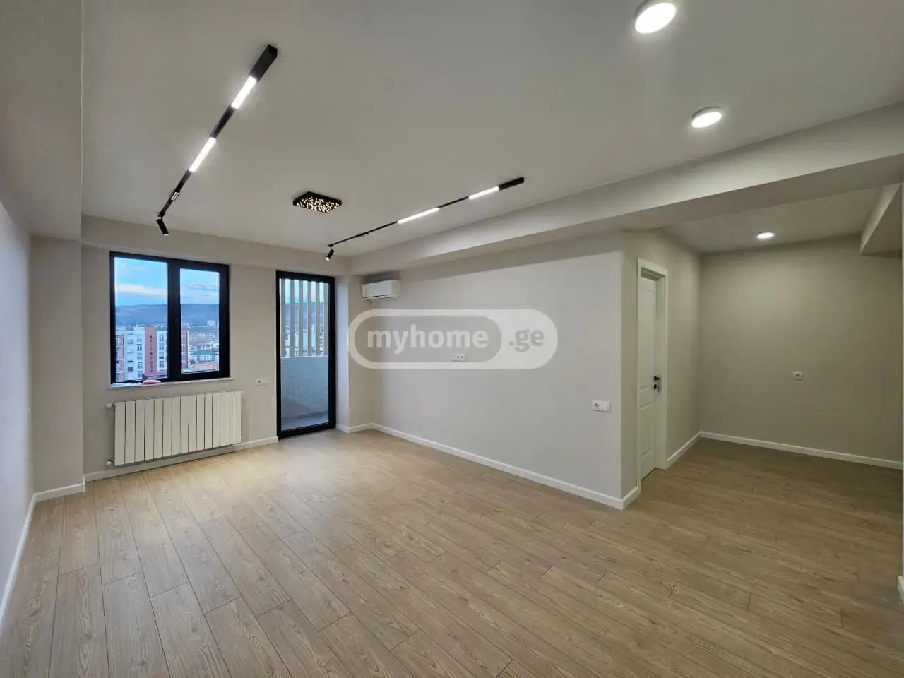 დავარის ქ. 45 - 3 rooms
