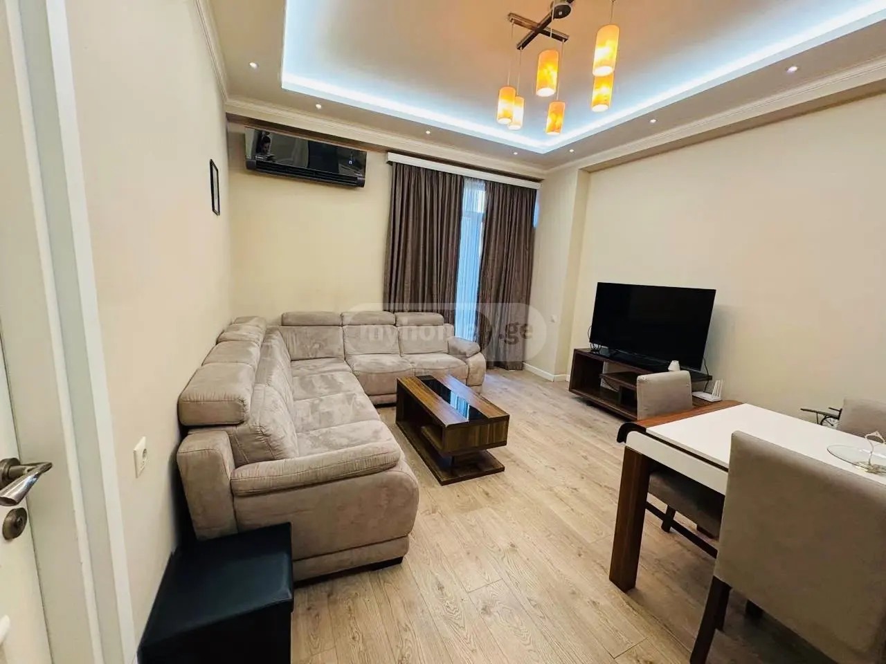 ჩხიკვაძის ქ.  - 4 rooms
