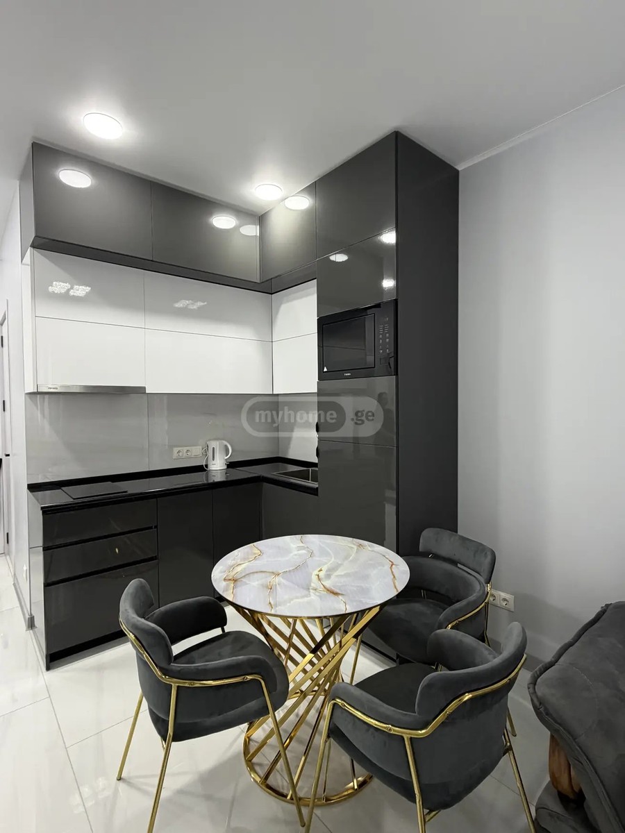 აბუსერიძე ტ. ქ. 45 - 2 rooms