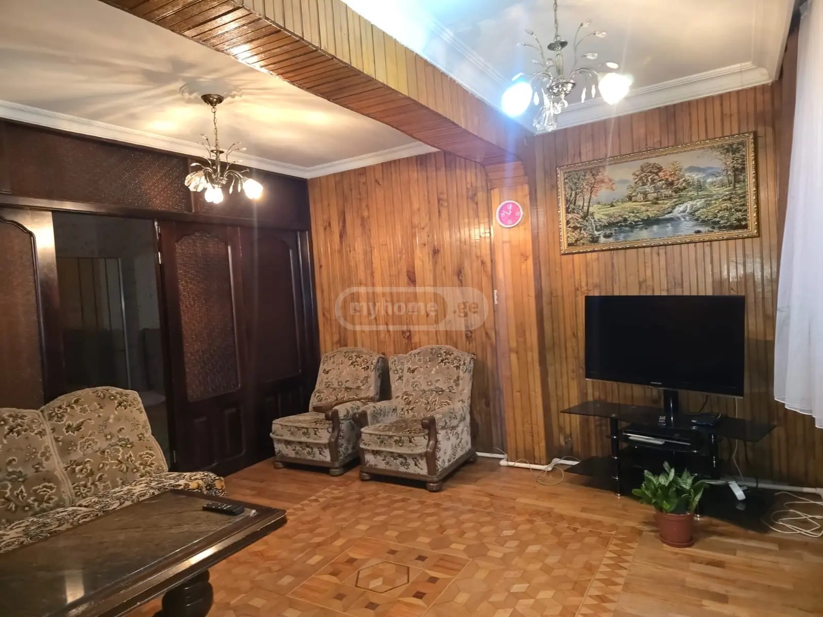აღმაშენებლის ქ.  - 4 rooms