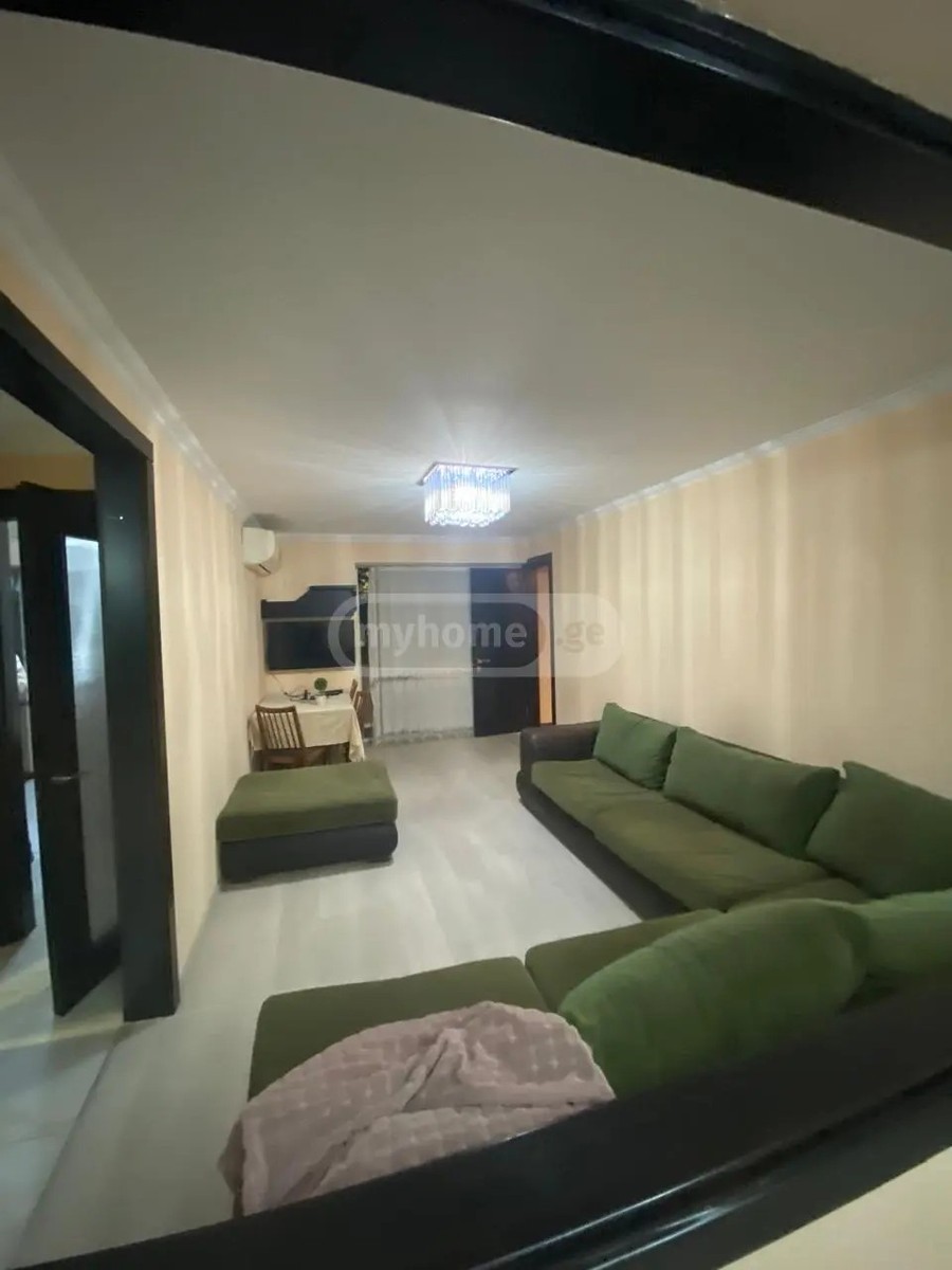 კ. გამსახურდიას ქუჩა 40 - 3 rooms