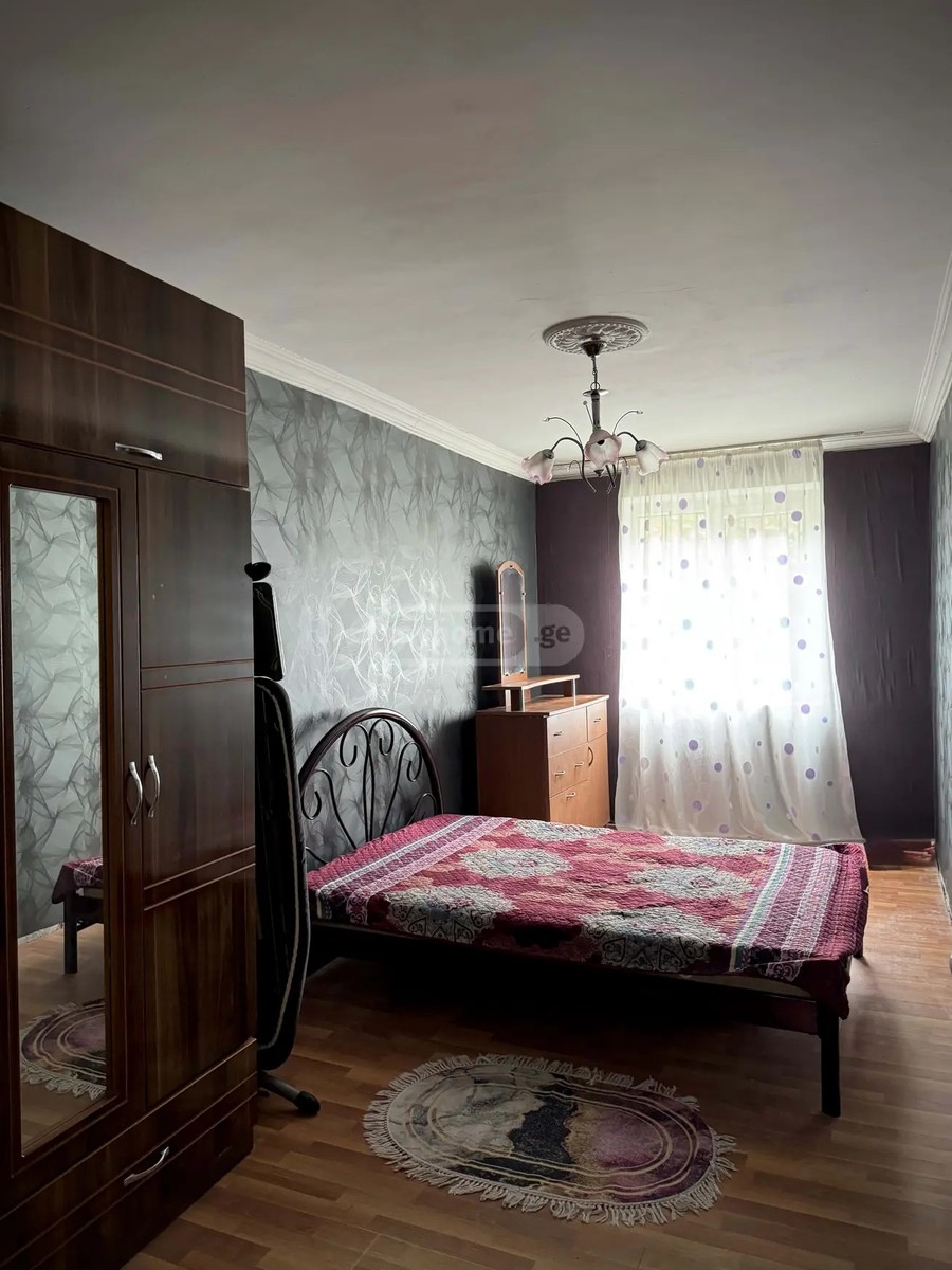 ახალგაზრდობის გამზ. 90 - 3 rooms