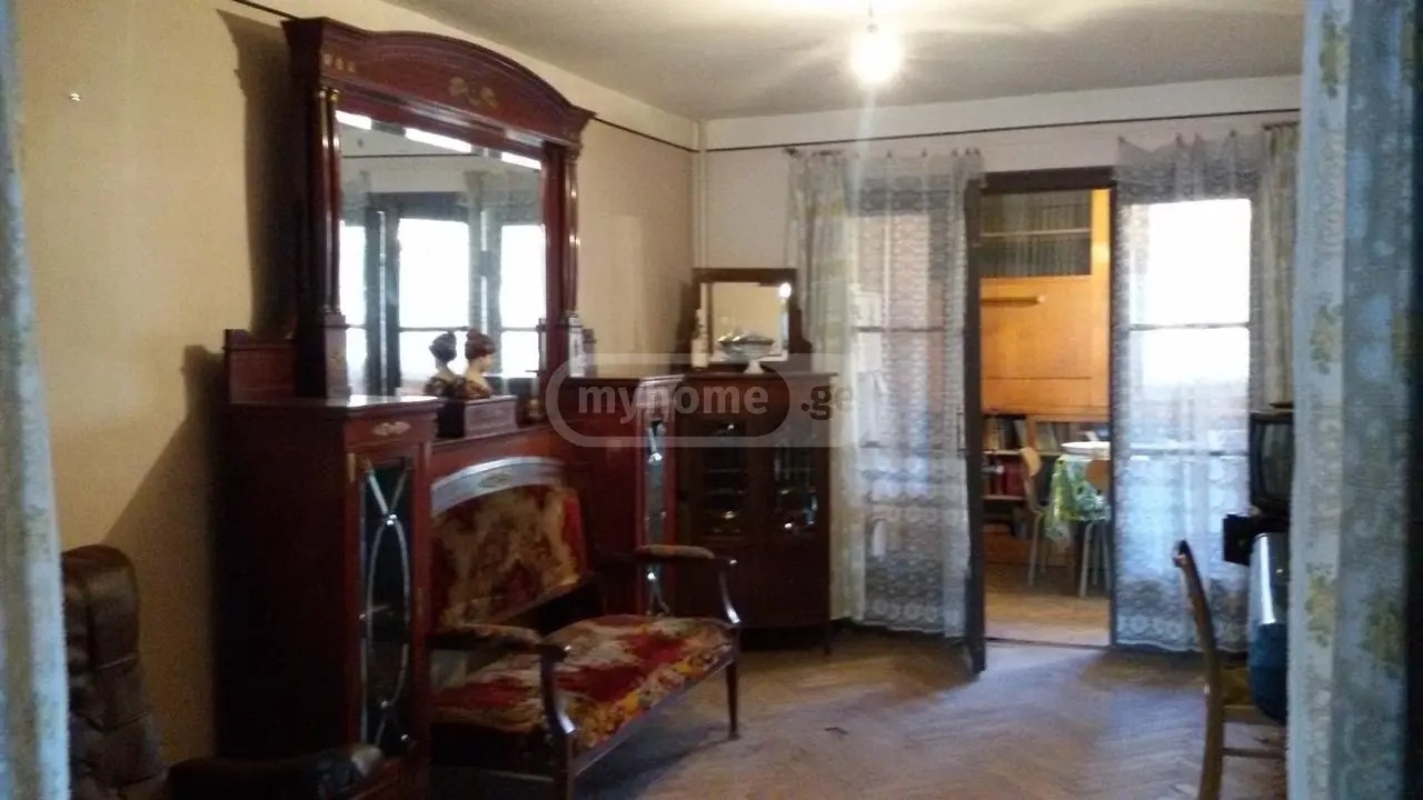 პეკინის გამზ. 31გ - 9 rooms