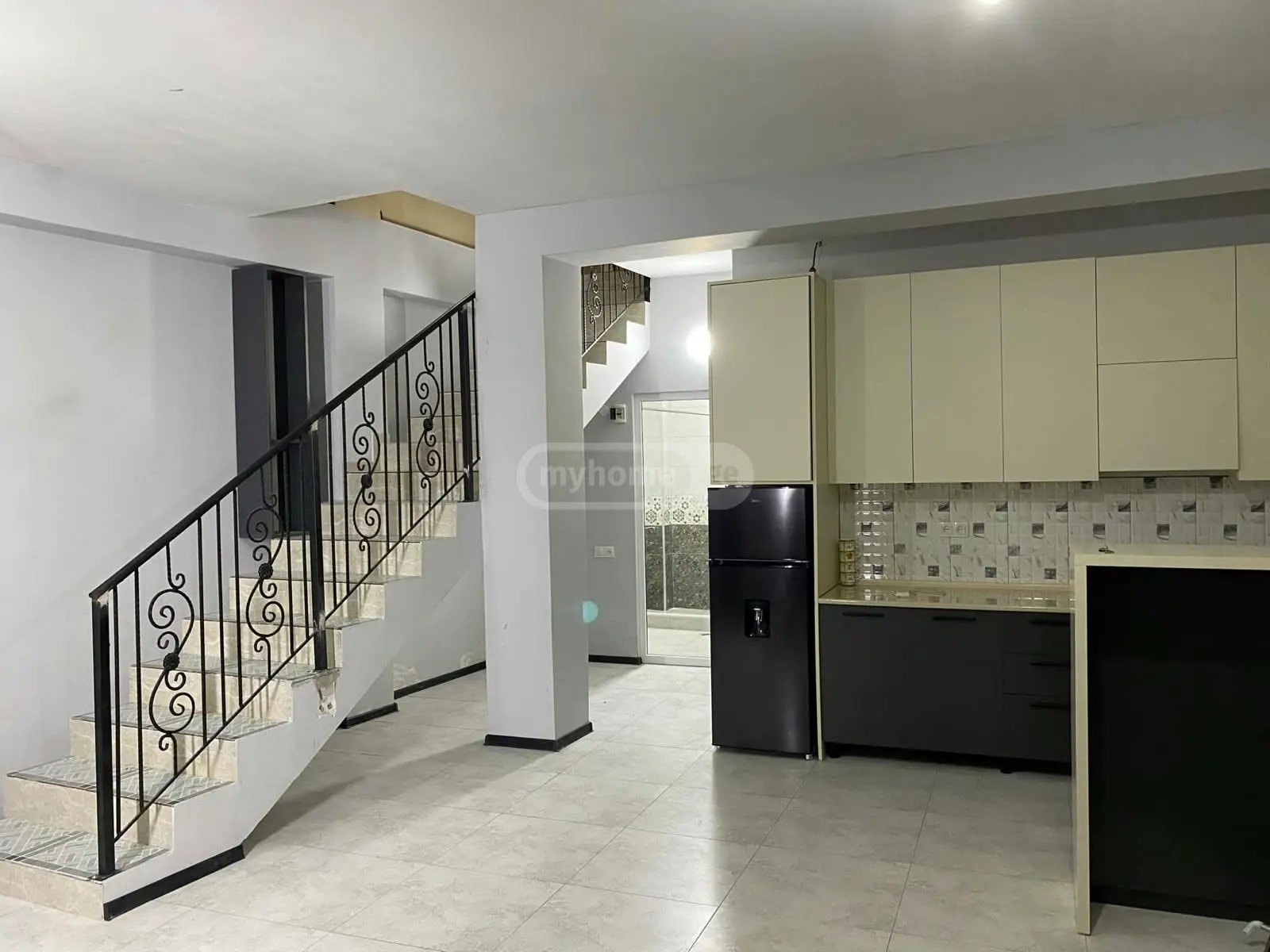ჭავჭავაძის გამზ.  - 6 rooms