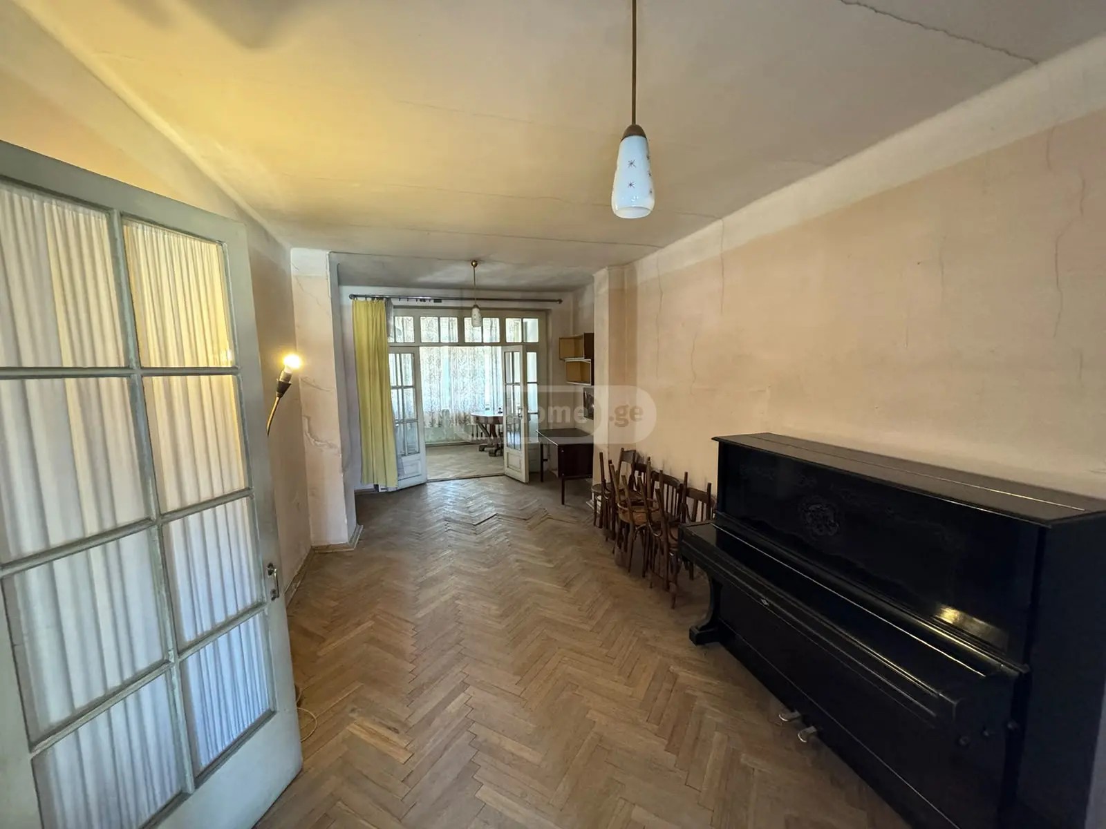 პეკინის გამზ. 8 - 5 rooms