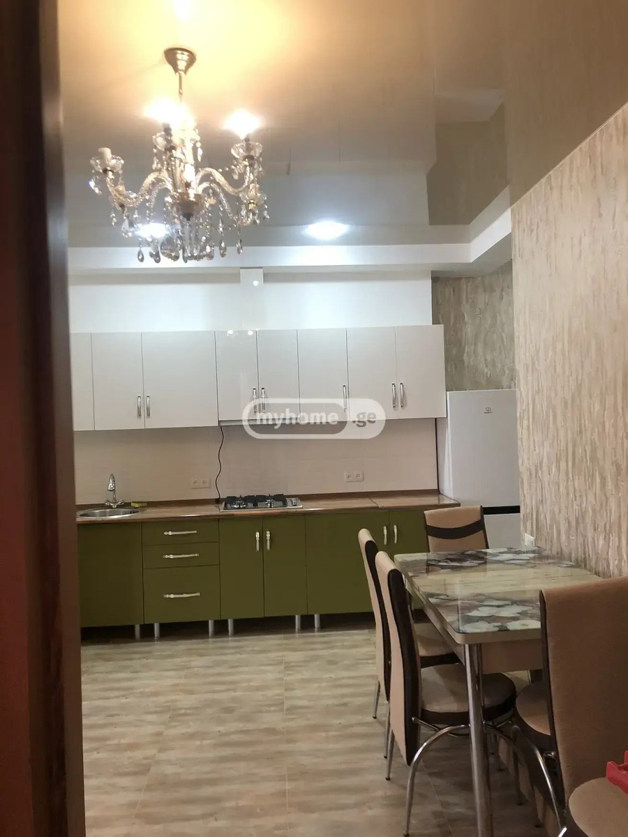 აღმაშენებლის გამზ.  - 3 rooms